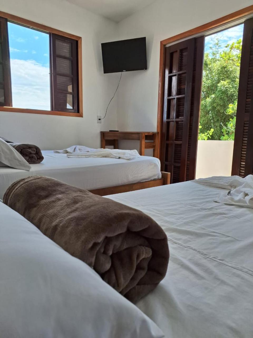 Pousada Chapéu de Sol, 400 metros da Praia, no centro, com estacionamento Ilha Comprida Esterno foto